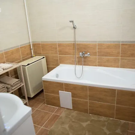 Zsera Apartman * Gyula
