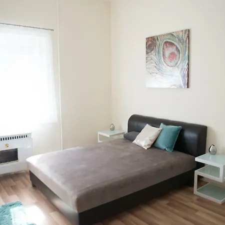 Zsera Apartman Apartment *